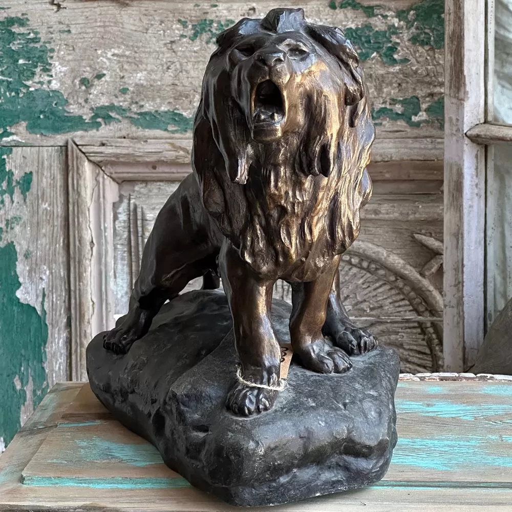 Lion Sculpture