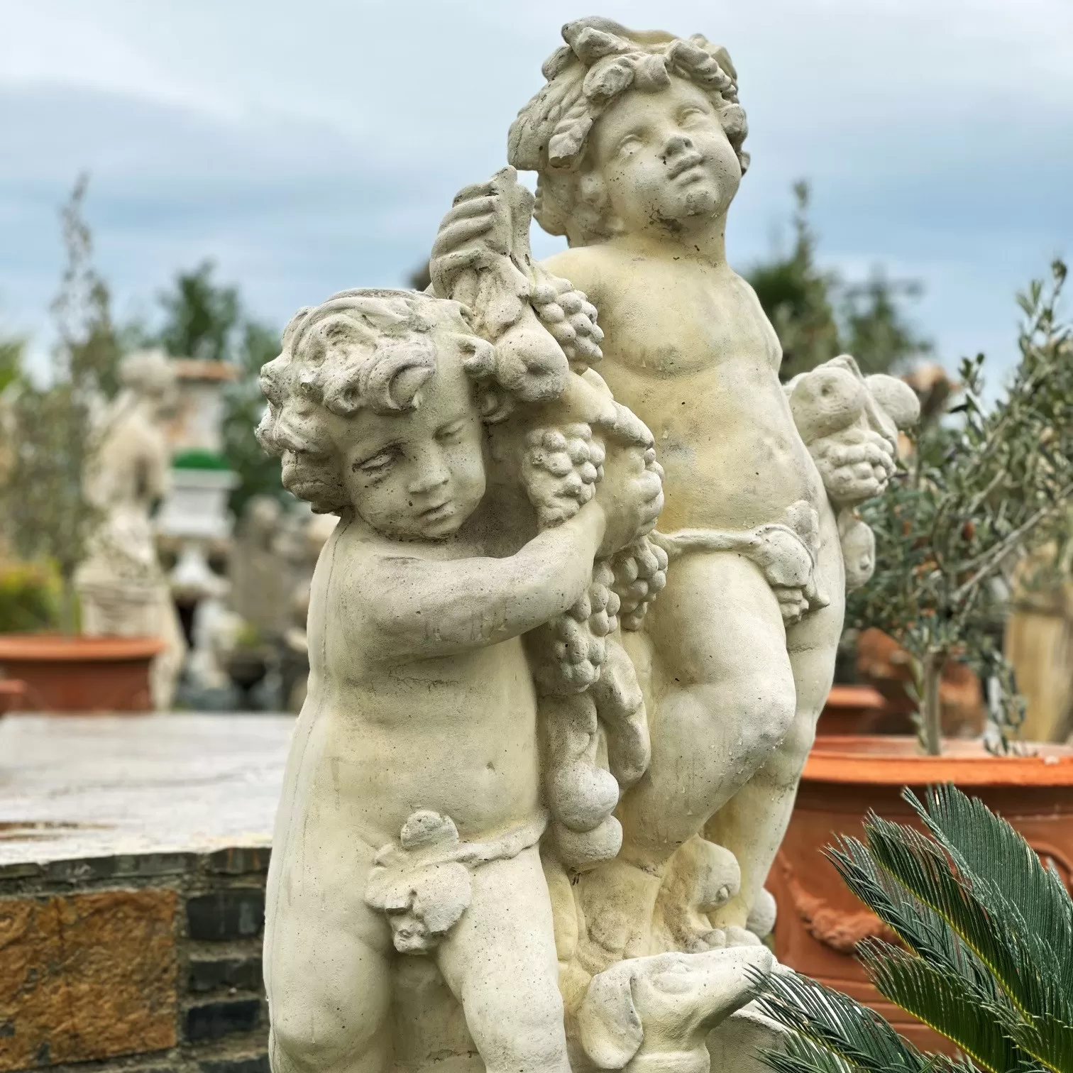 Beton Döküm Putti Heykelleri