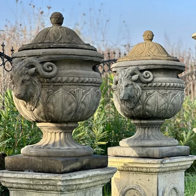 Beton Döküm Koç Başlı Kozalak/Vazo