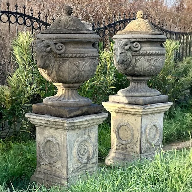 Beton Döküm Koç Başlı Kozalak/Vazo