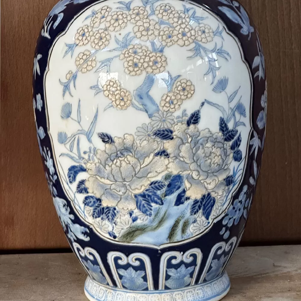 Chinese Porcelain Blue White Vase