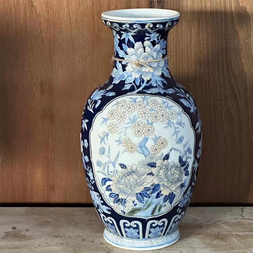 Chinese Porcelain Blue White Vase