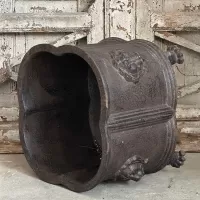 Cast Iron  Lion Flowerpot
