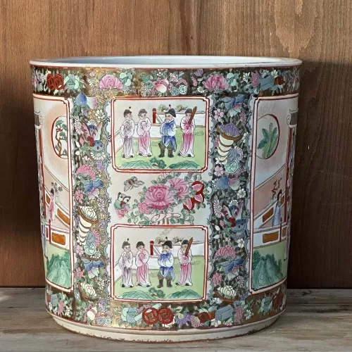 Chinese Famille Rose Flower Pot