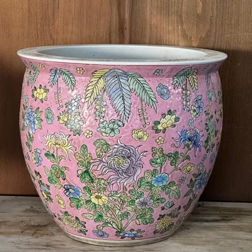 Chinese Porcelain Famillie Rose Flower Pot