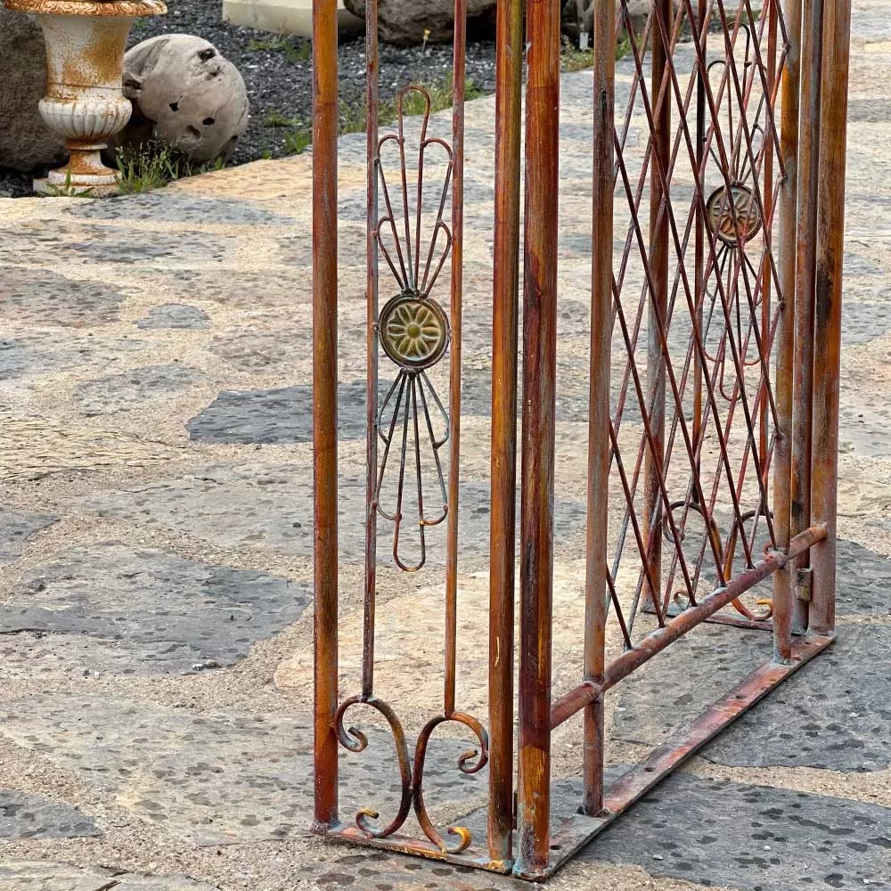Large Metal Archway Entry